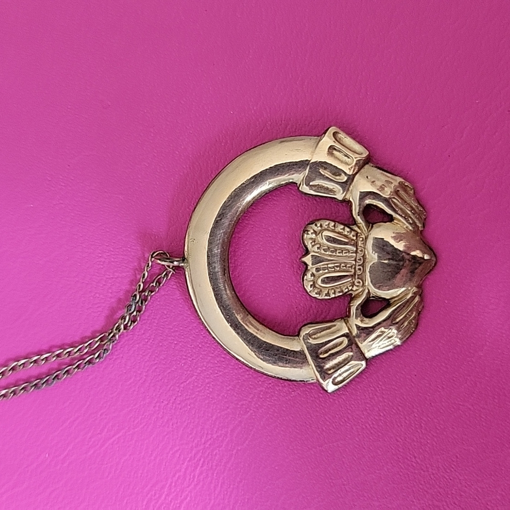 Claddaugh pendant